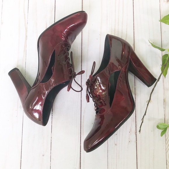 Stuart Weitzman Shoes - Stuart Weitzman Red Leather Lace Heels 7.5
